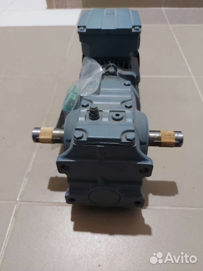 Мотор-редуктор sew usocom s47