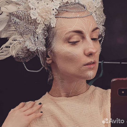 Гример-постижер