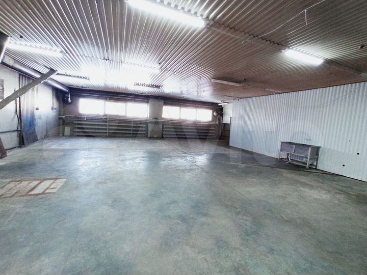 Пищевое производство возле рынка 