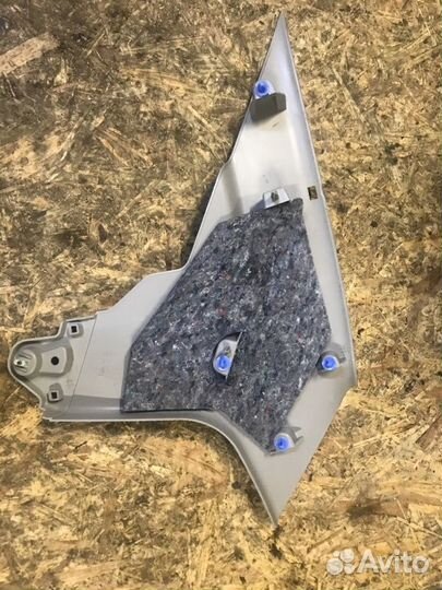 Обшивка стойки задняя правая Renault Logan 2 L8