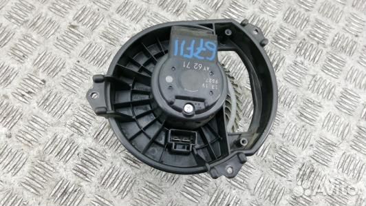 Моторчик печки jeep cherokee KL (67F11KK01)