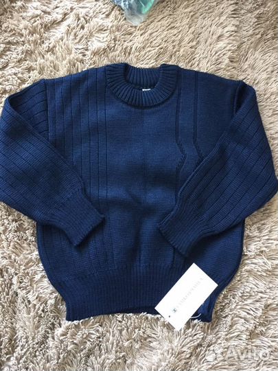 Свитер новый на мальчика 116 размер