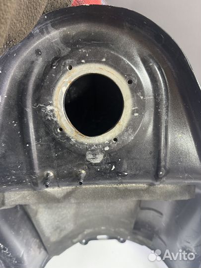 Бензобак Yamaha MT-09