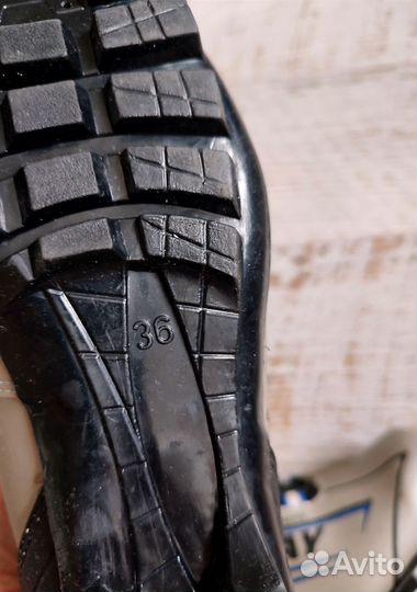 Лыжные ботинки 36