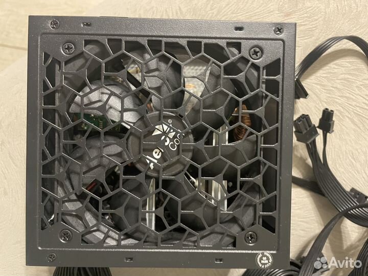 Блок питания Aerocool White 700W