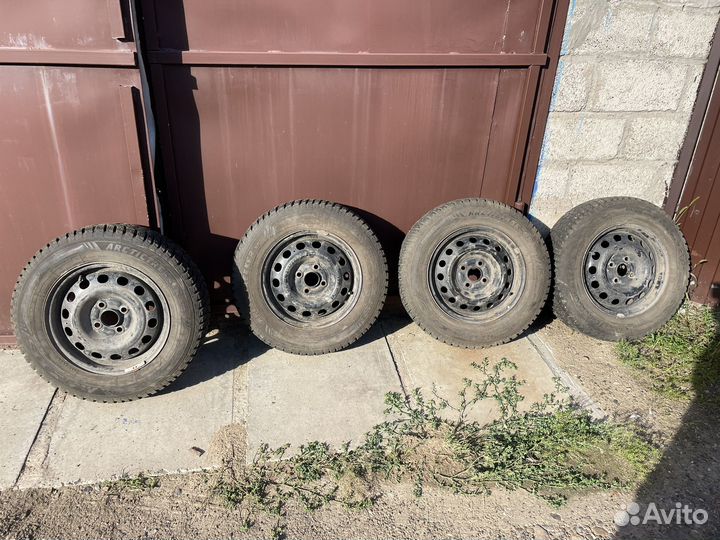 Maxxis ArcticTrekker NP3 185/70 R14