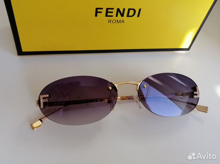 Солнцезащитные очки Fendi First Crystal