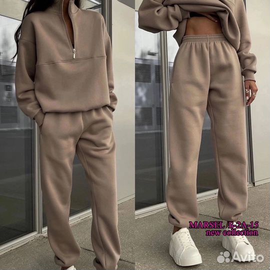 Женский спортивный костюм