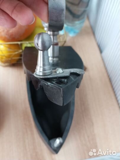 Утюг чугунный старинный