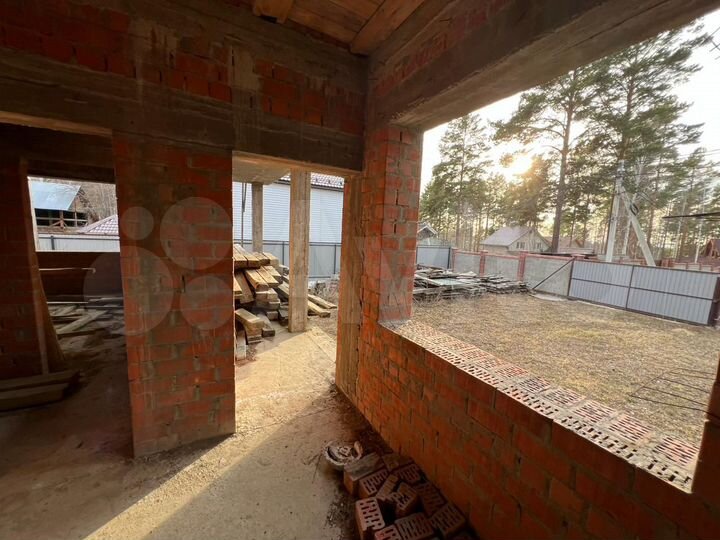 Коттедж 186 м² на участке 7 сот.