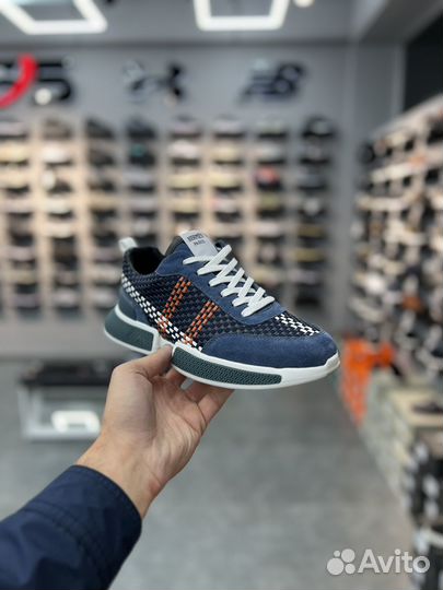 Кроссовки hermes
