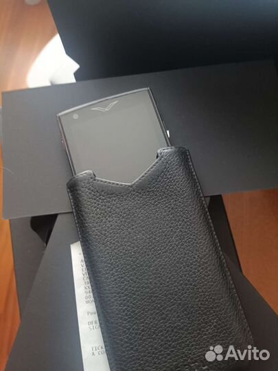Телефон Vertu Constellation V