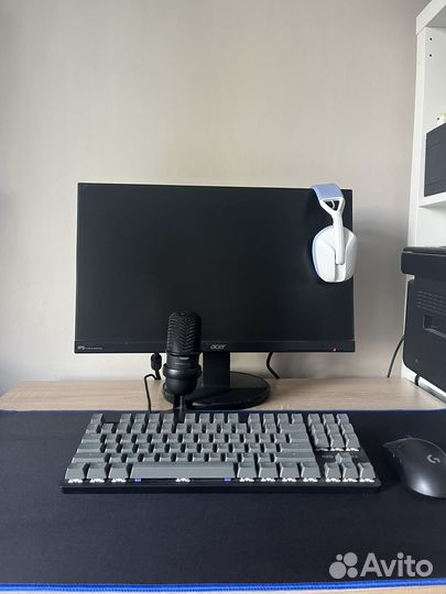 Игровой компьютер с монитором