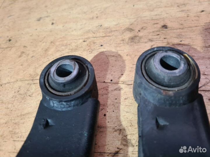 Рычаг поперечный Renault Koleos 2010