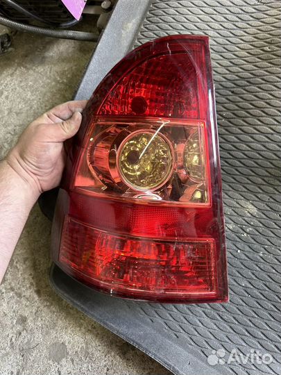 Фонарь левый и правый задний corolla fielder