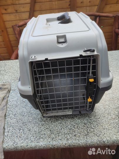Переноска для собак и крупных кошек