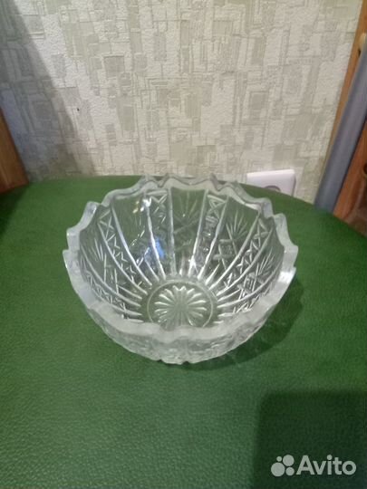 Конфетница хрустальная