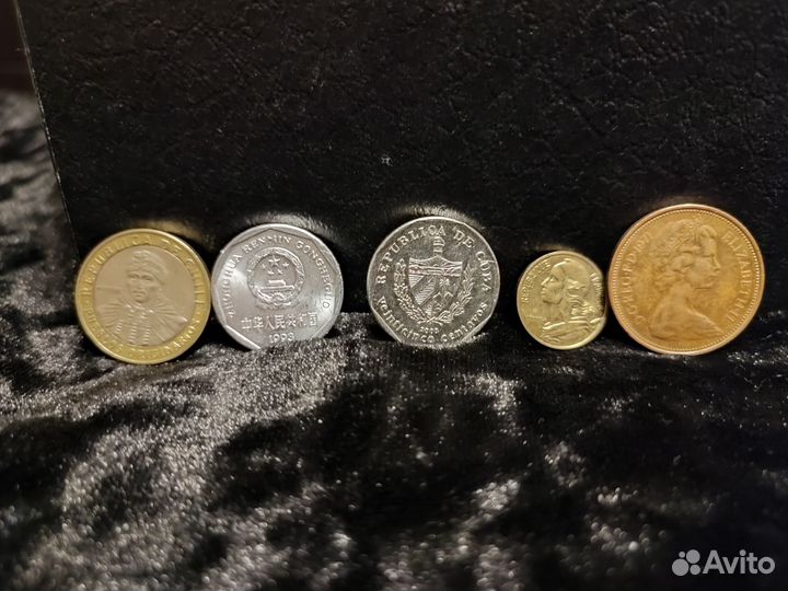 Набор иностранных монет 10 шт экзотика