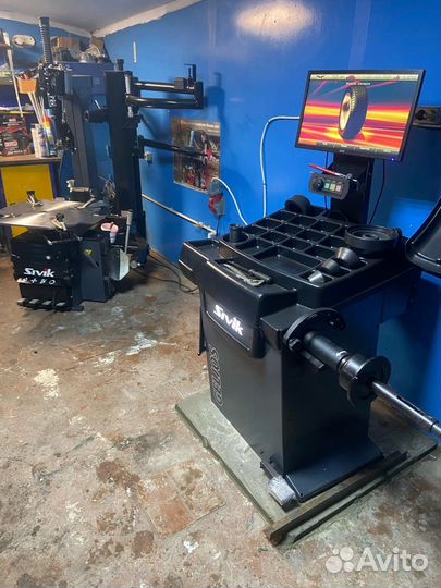 Шиномонтажник