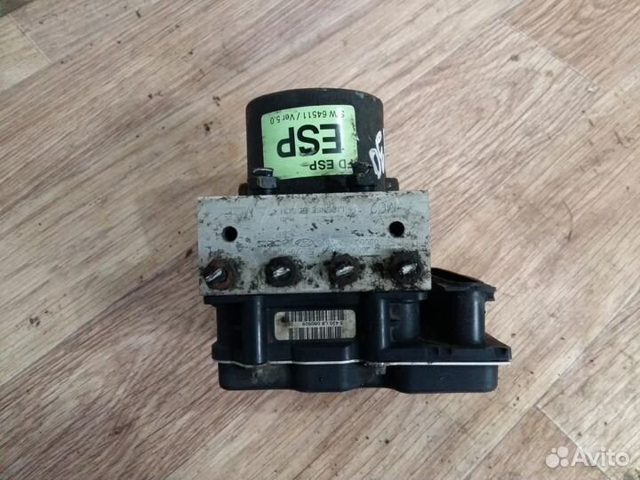 Блок ABS (насос) Hyundai i30 2007-2012
