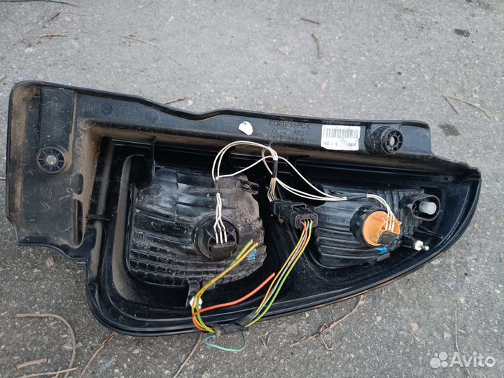 Задний фонарь