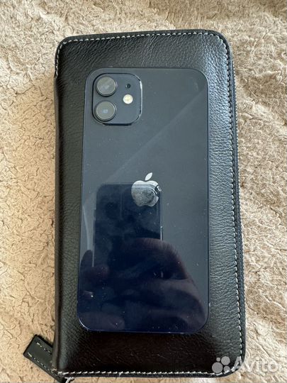 iPhone 12, 64 ГБ