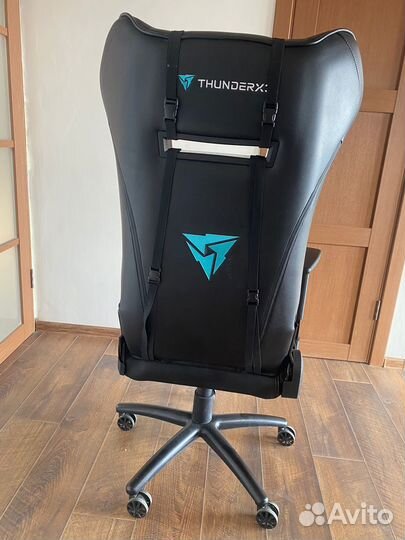 Компьютерное кресло ThunderX3 UC5 игровое