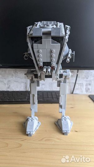 Конструктор lego star wars шагоход At-St 75153