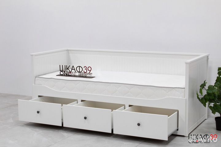 Hemnes Кровать 3 ящика 903.493.26 белый IKEA