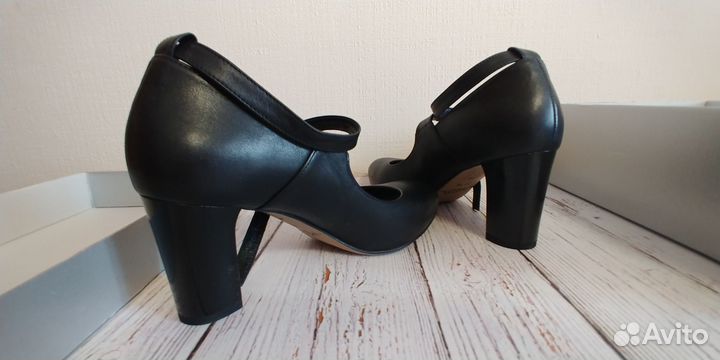 Продам кожаные туфли