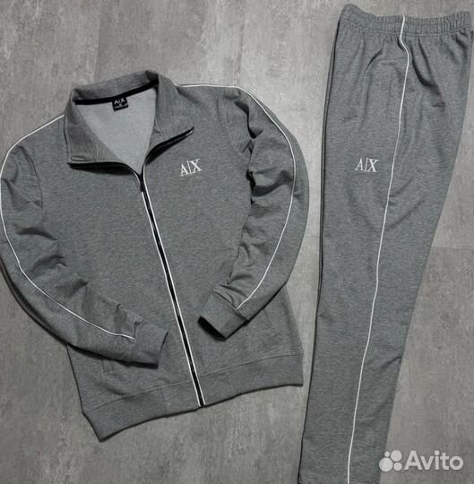 Костюмы для спорта Armani стильные