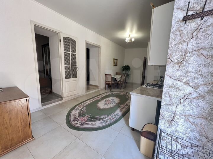 2-к. квартира, 70 м², 1/1 эт.