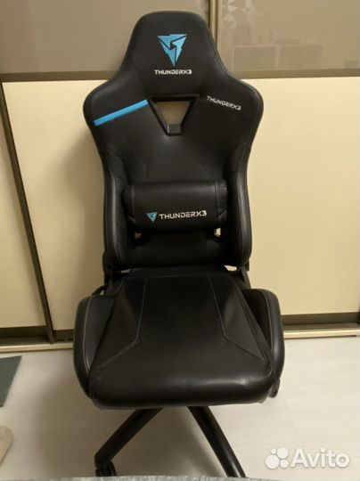 Игровое компьютерное кресло thunderx3