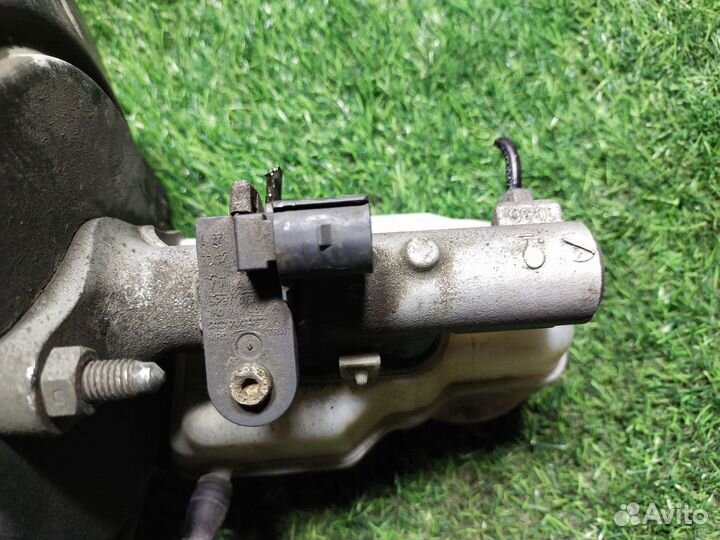 Вакуумный усилитель тормозов Volkswagen Polo