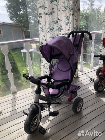 Трехколесный велосипед с ручкой Capella