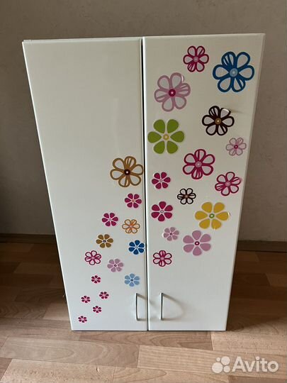 Шкафчик навесной