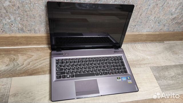 Lenovo ideapad Y570