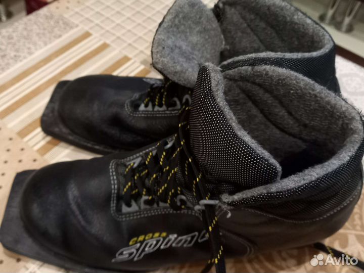 Лыжные ботинки классические