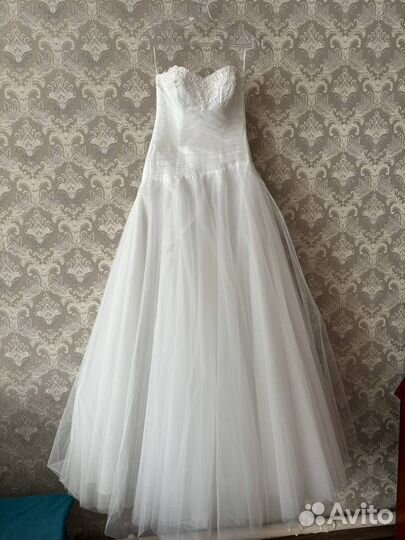 Платья свадебные