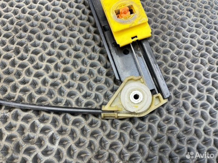 Стеклоподъемник передний правый Volkswagen Touareg