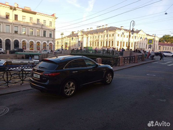 Infiniti QX70 3.0 AT, 2014, 170 000 км