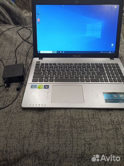 Ноутбук asus
