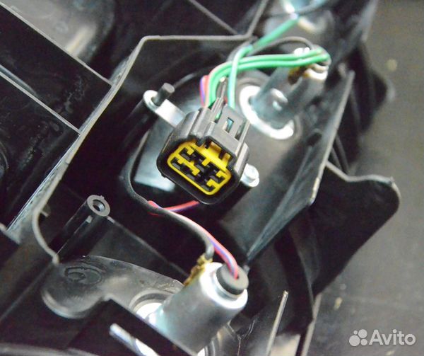 Фонарь Задний Левый Фара NQR71 NQR75 NQR90 NPR75