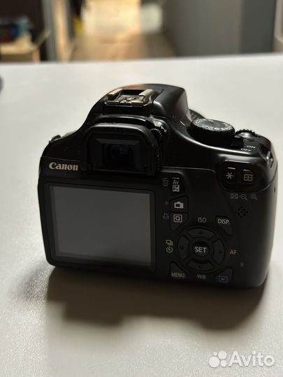 Зеркальный фотоаппарат canon 1100d