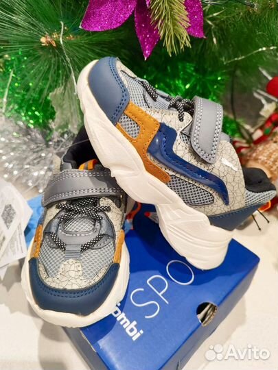 Кроссовки детские