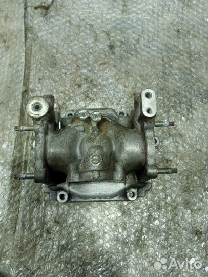 Фланец вентиляции картерных газов Toyota Land