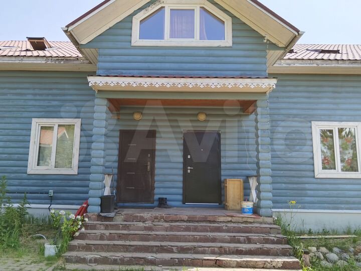 Таунхаус 180 м² на участке 5 сот.