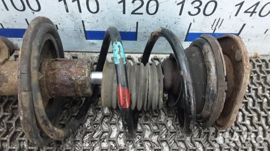 Стойка передняя правая toyota prius XW20 (SML02N50