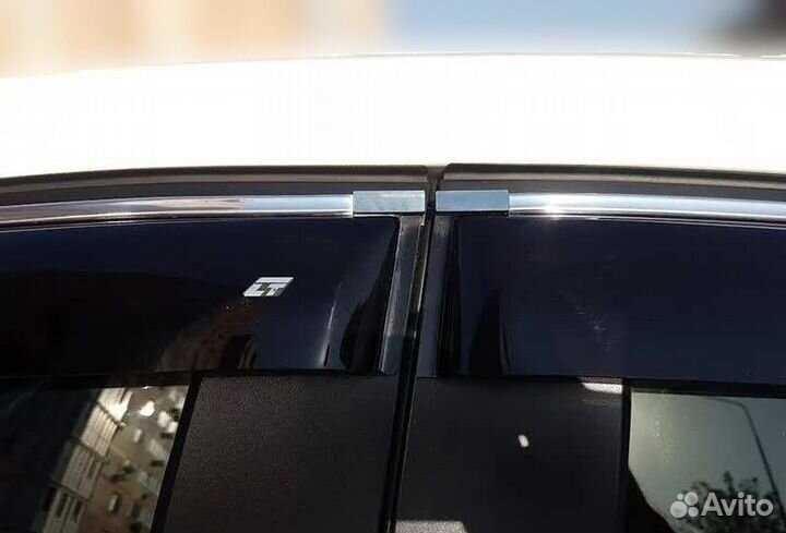 Дефлекторы Geely Monjaro с хром молдингом