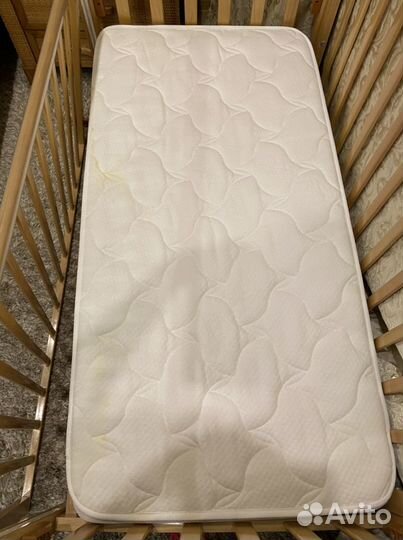 Детская кроватка с матрасом и бортиками